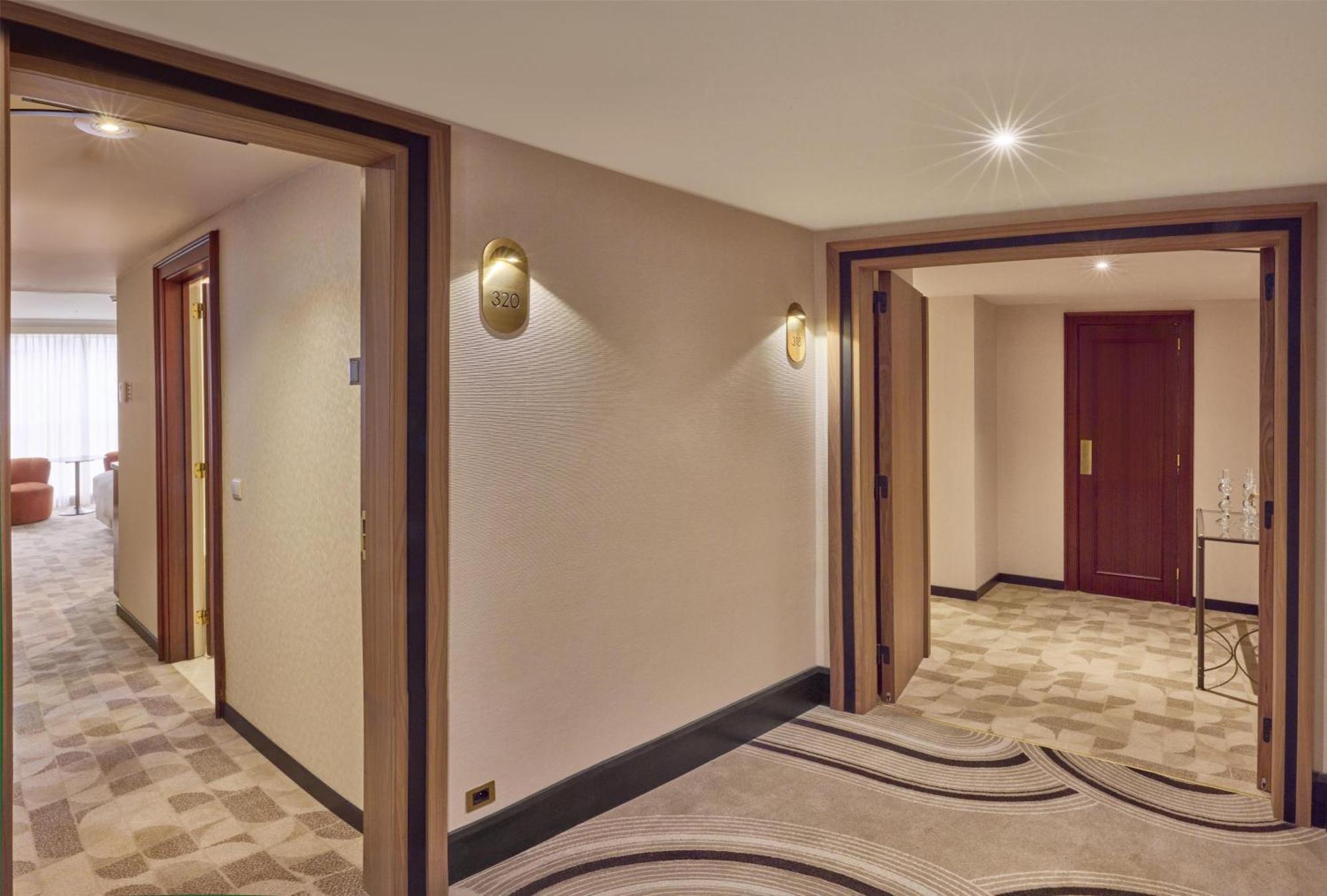 King Room