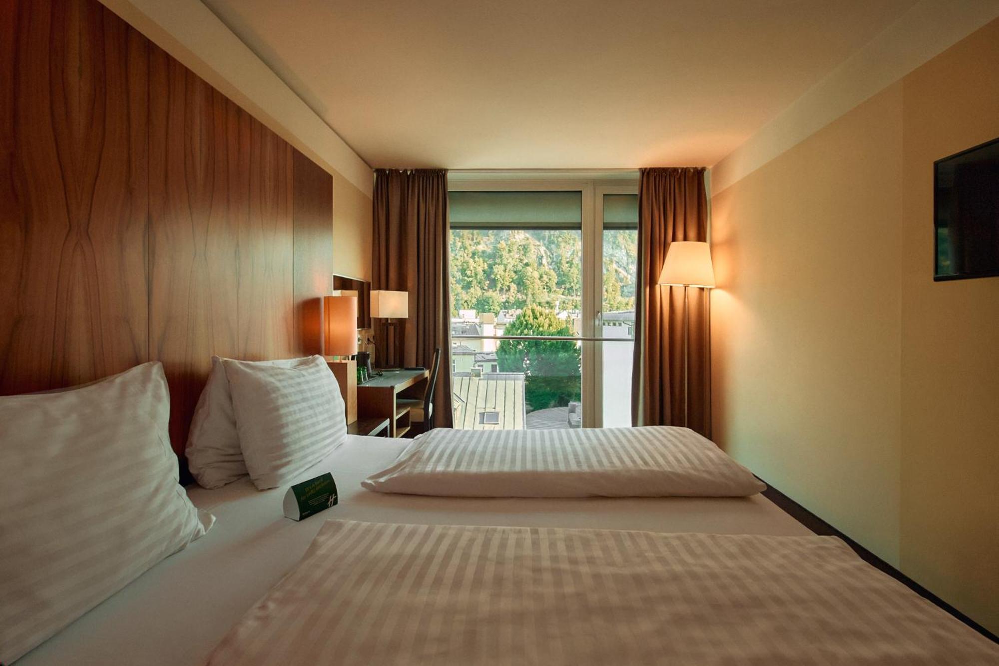 King Room Mountain View