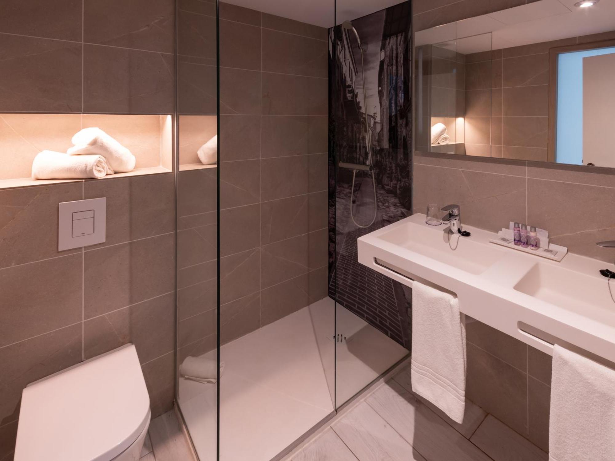 Double or Twin Room Balcony