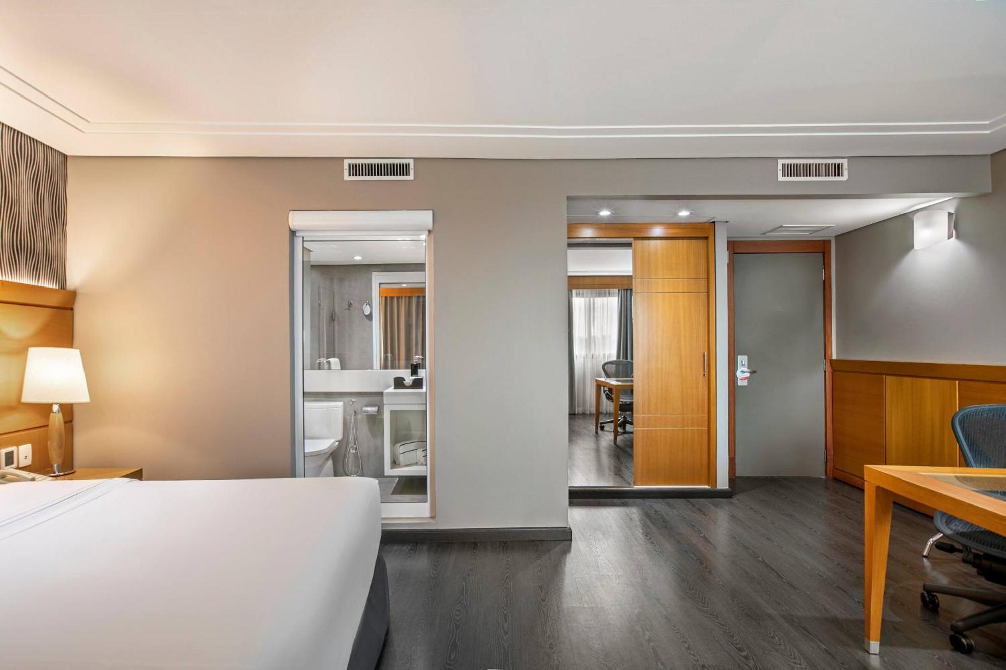 Premium King Room