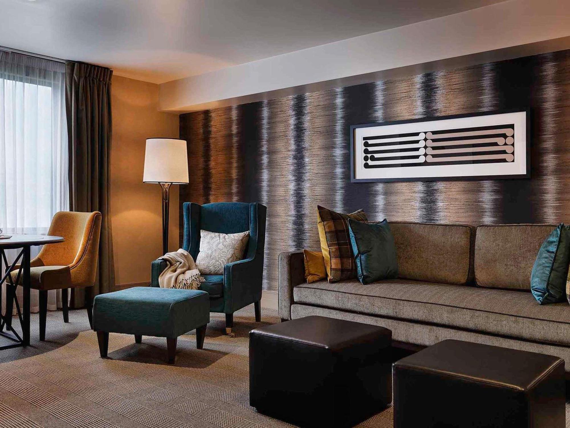 One-Bedroom King Suite
