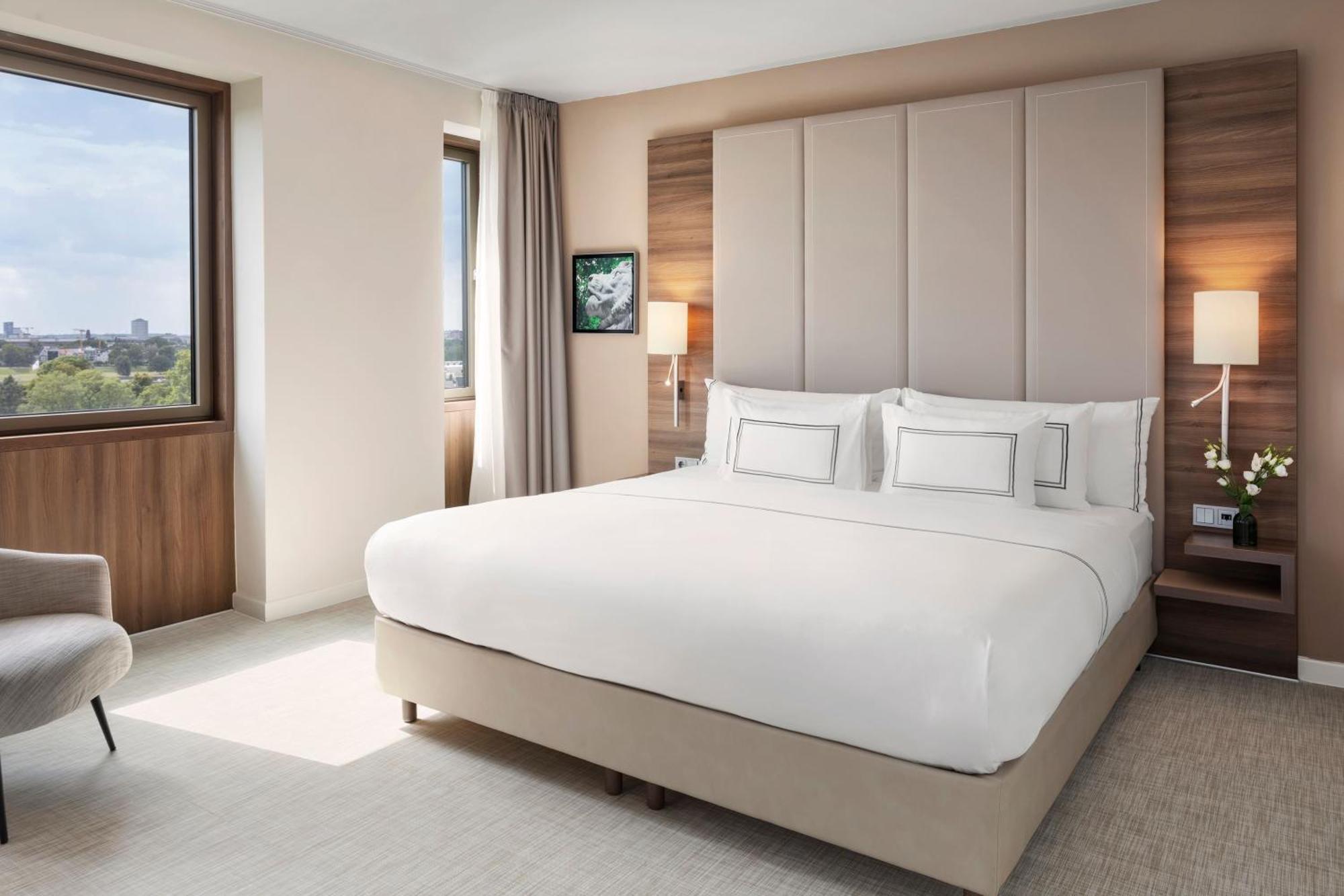 Level Premium Zimmer