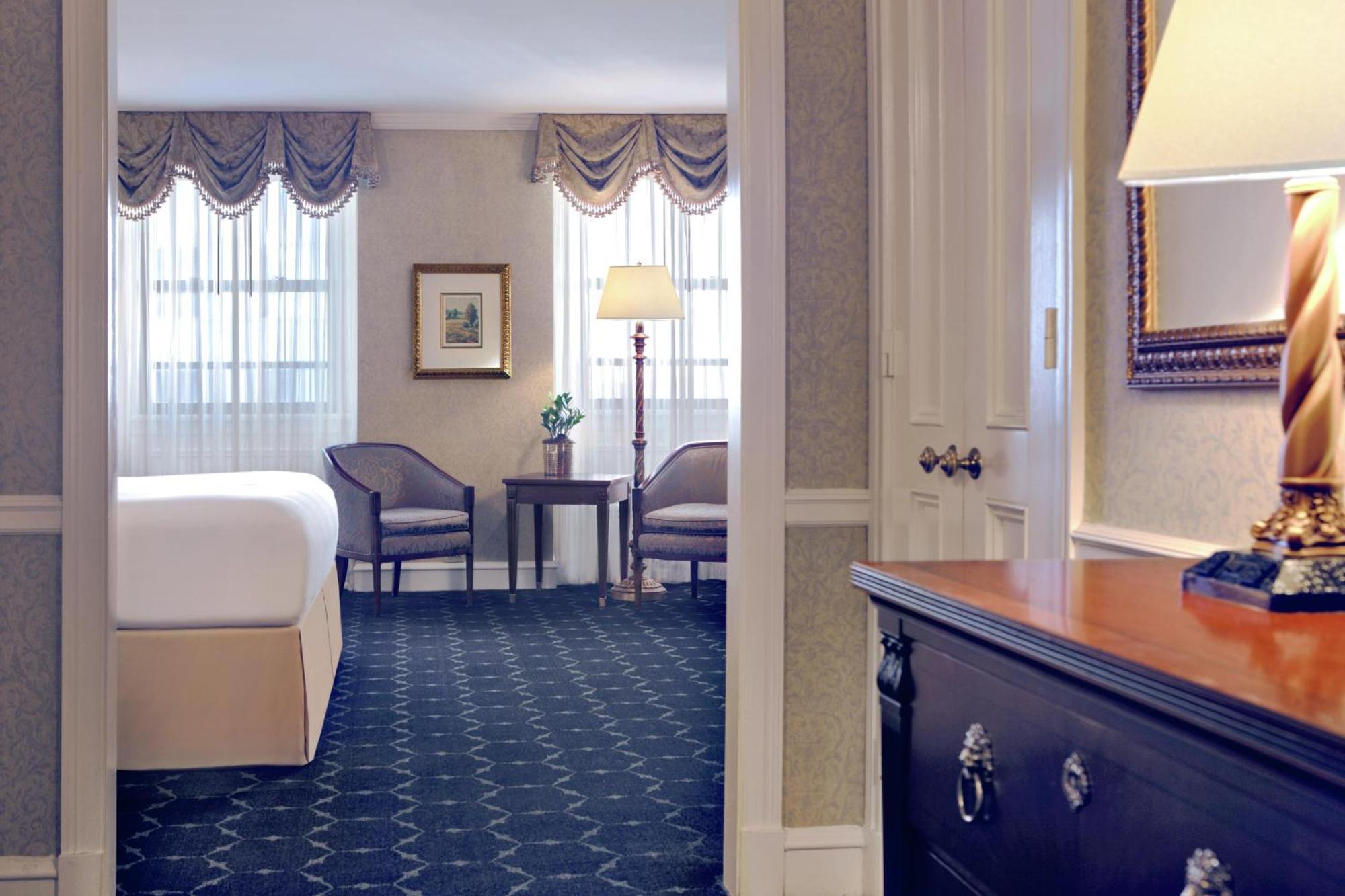Deluxe King Room