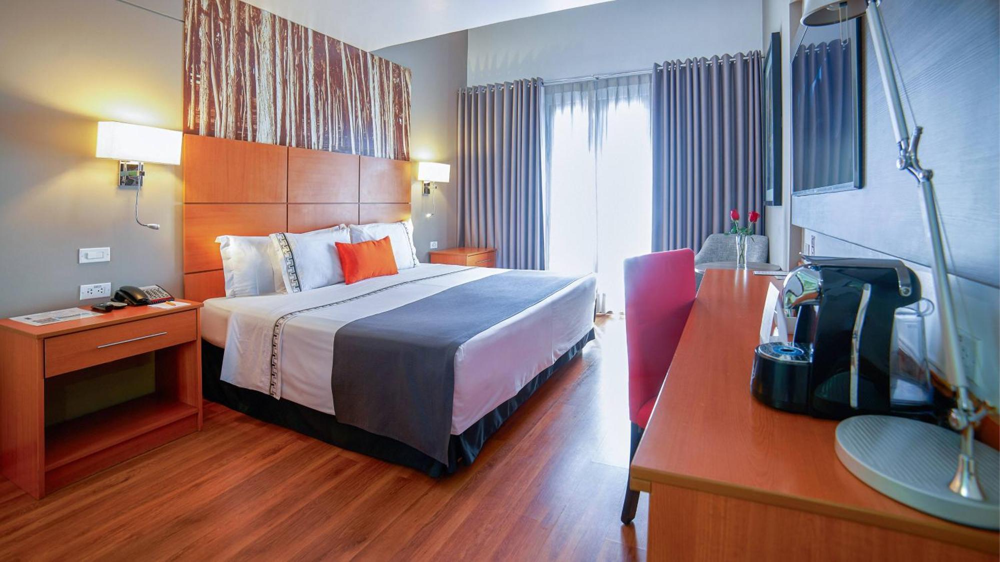 Superior King Room Balcony