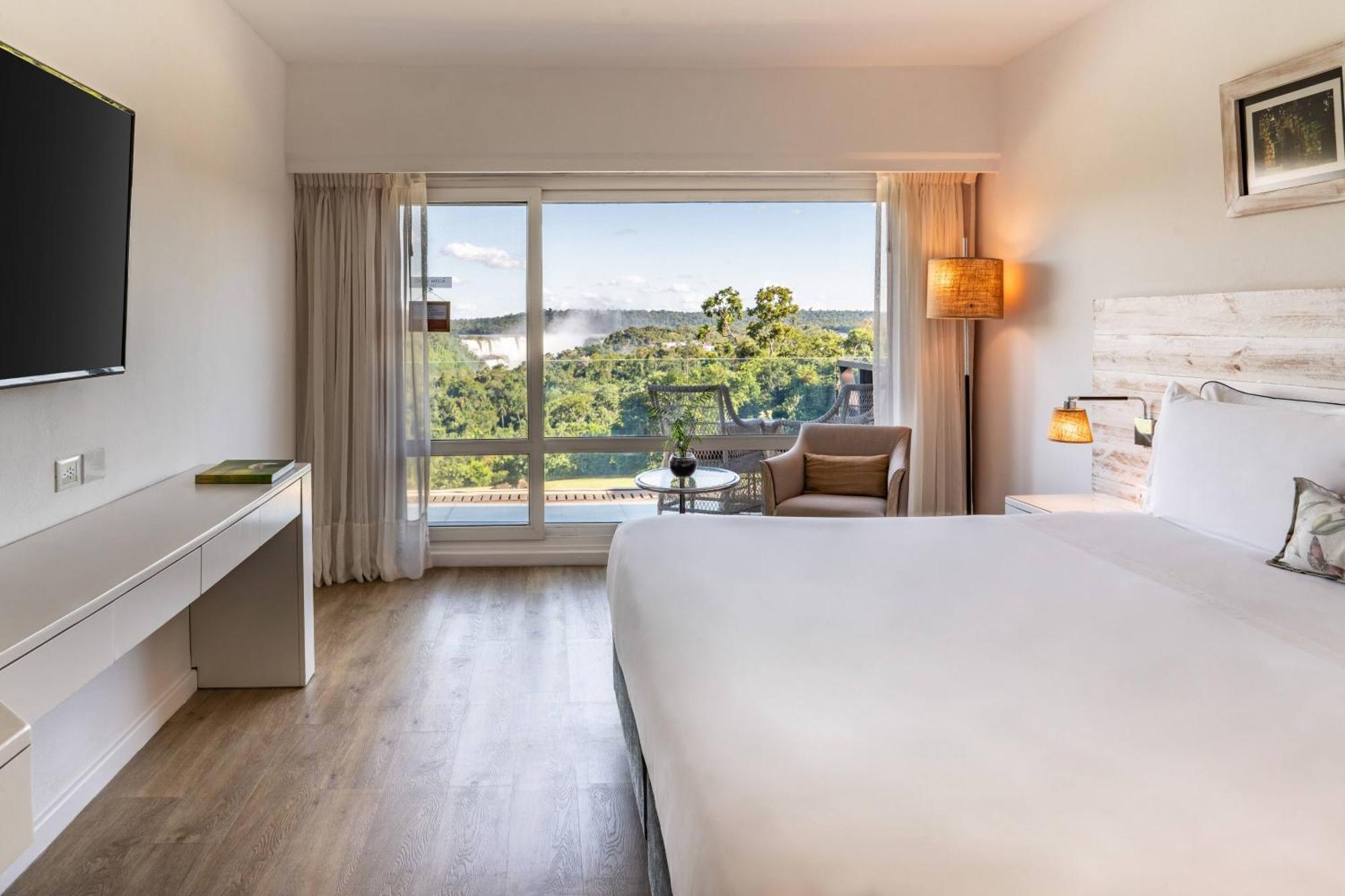 Camera Deluxe con Letto King-Size e Vista Cascate