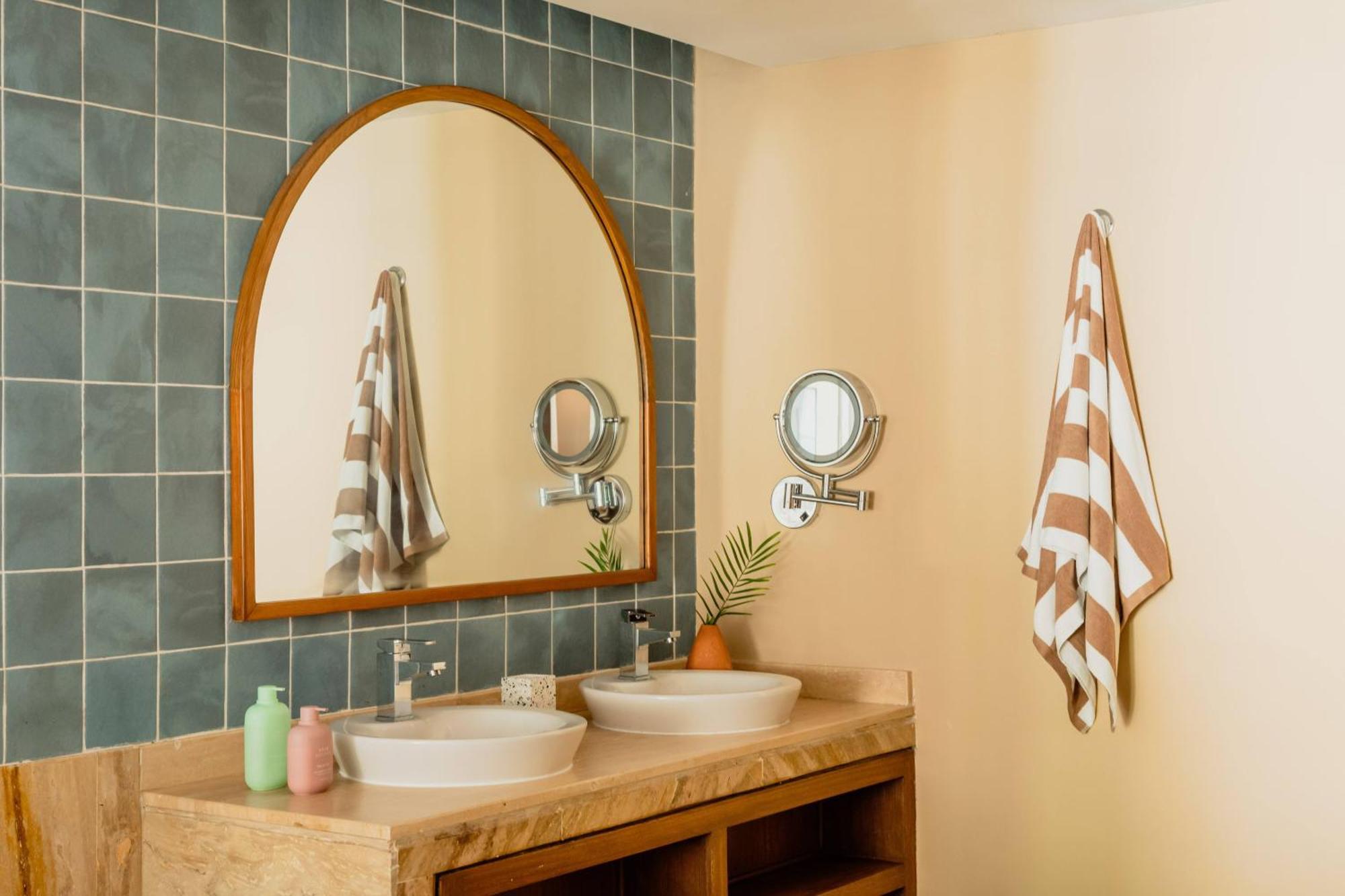 Zel Swimup Master Suite
