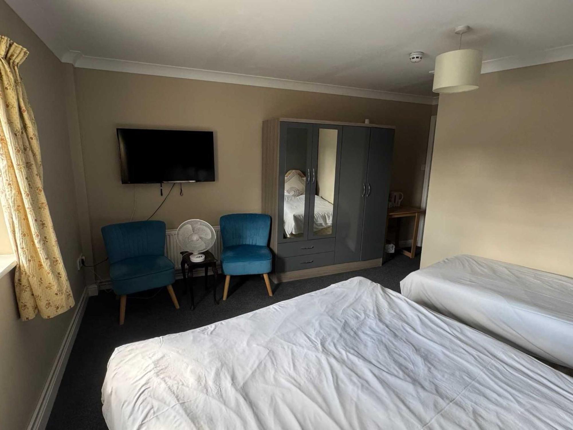 Deluxe Family Room