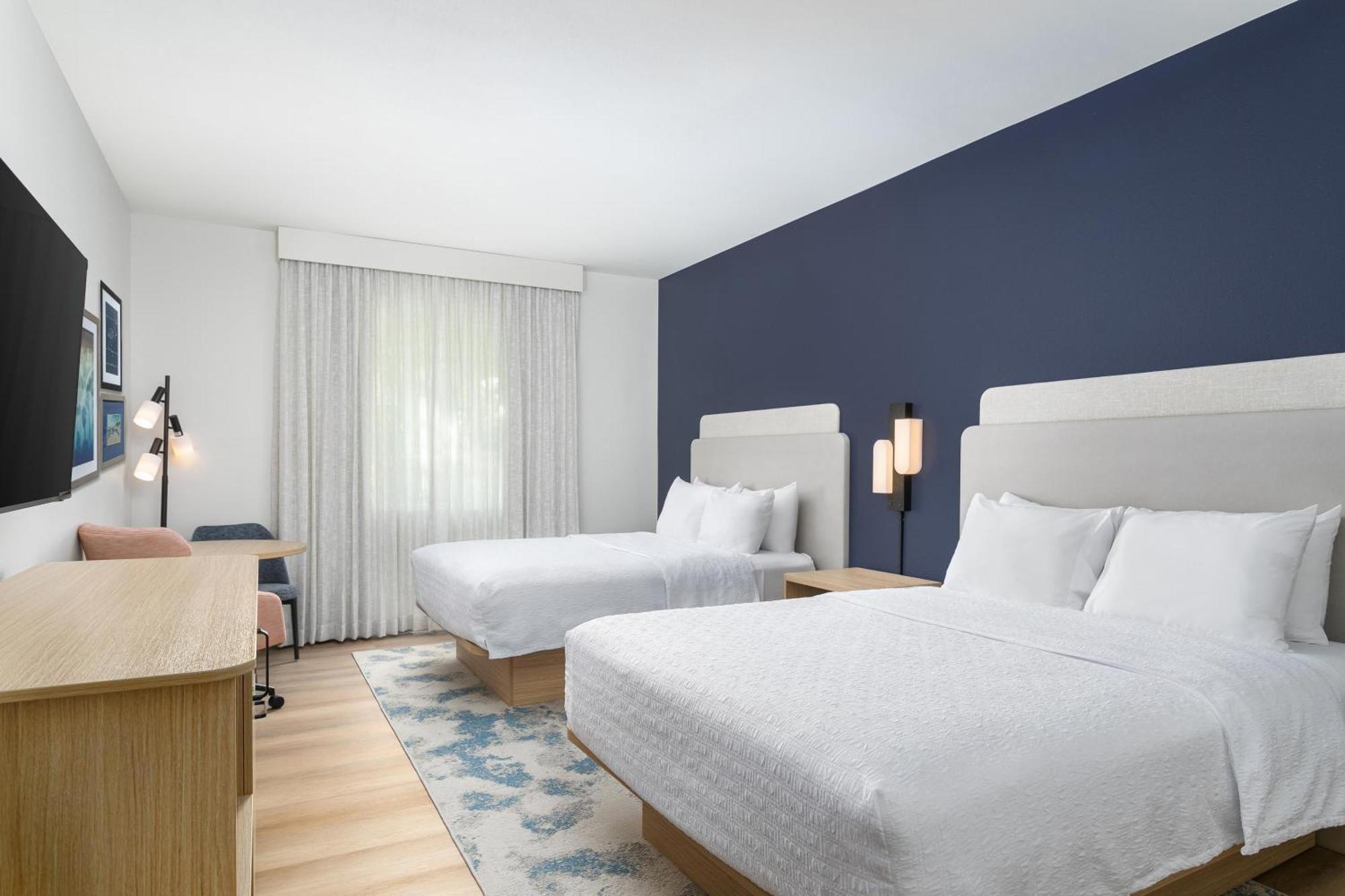 Room Two Queen Beds Non-Smoking