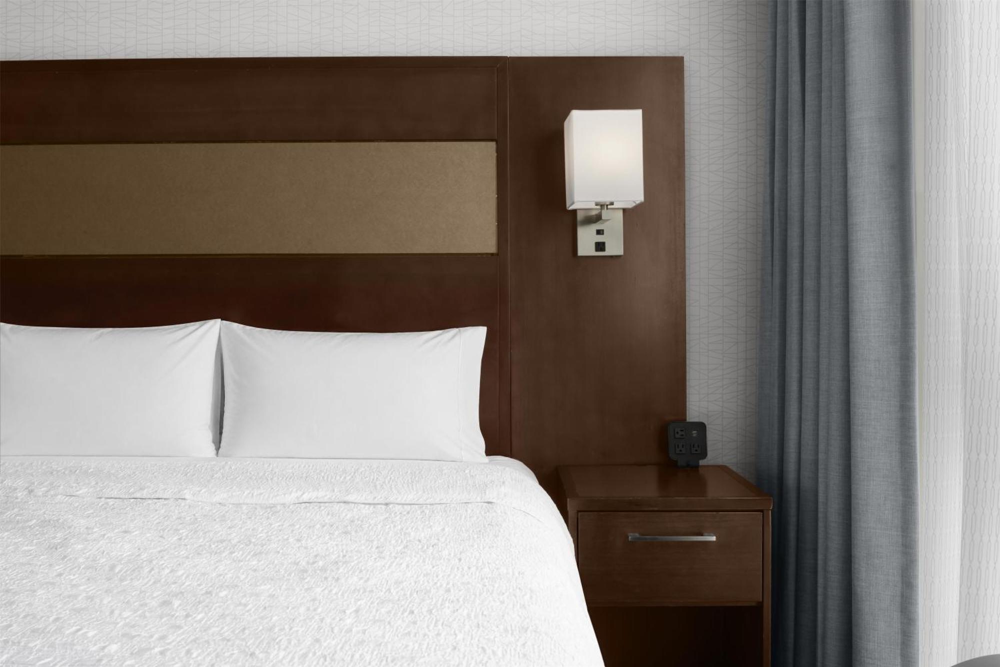 King Room King Bed Non-Smoking