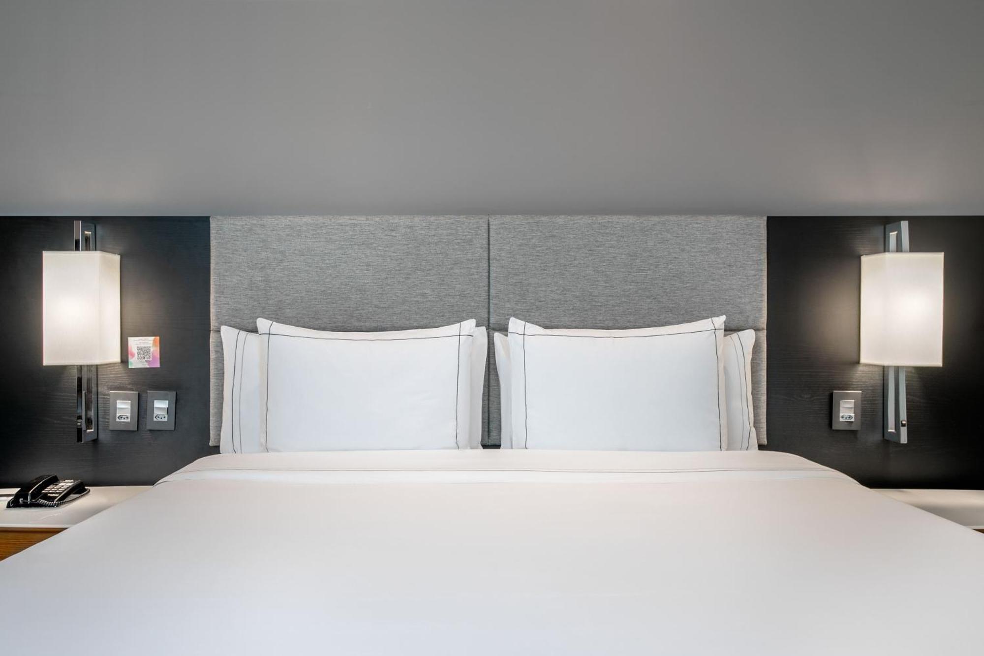 Premium Queen Room