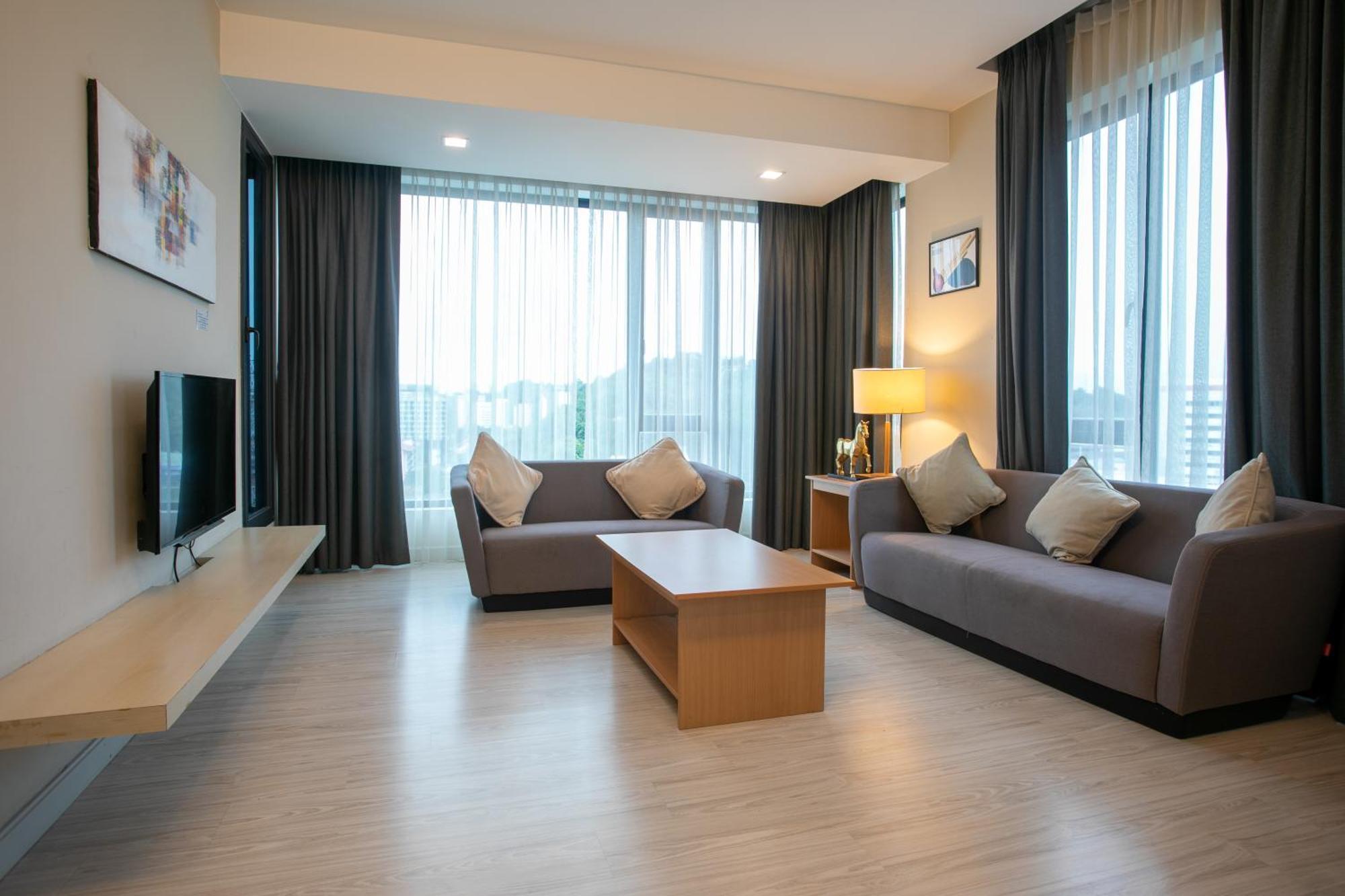 Executive Quad Suite