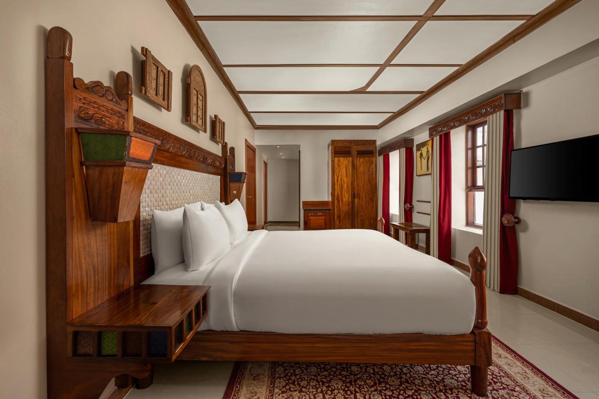Deluxe King Room