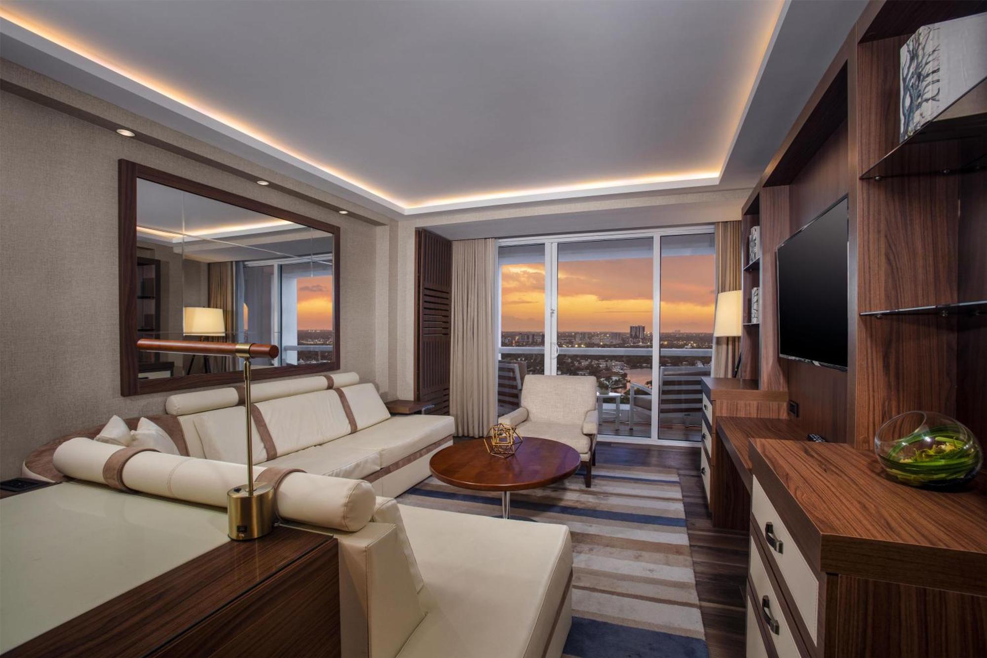 One-Bedroom Suite Intracoastal View