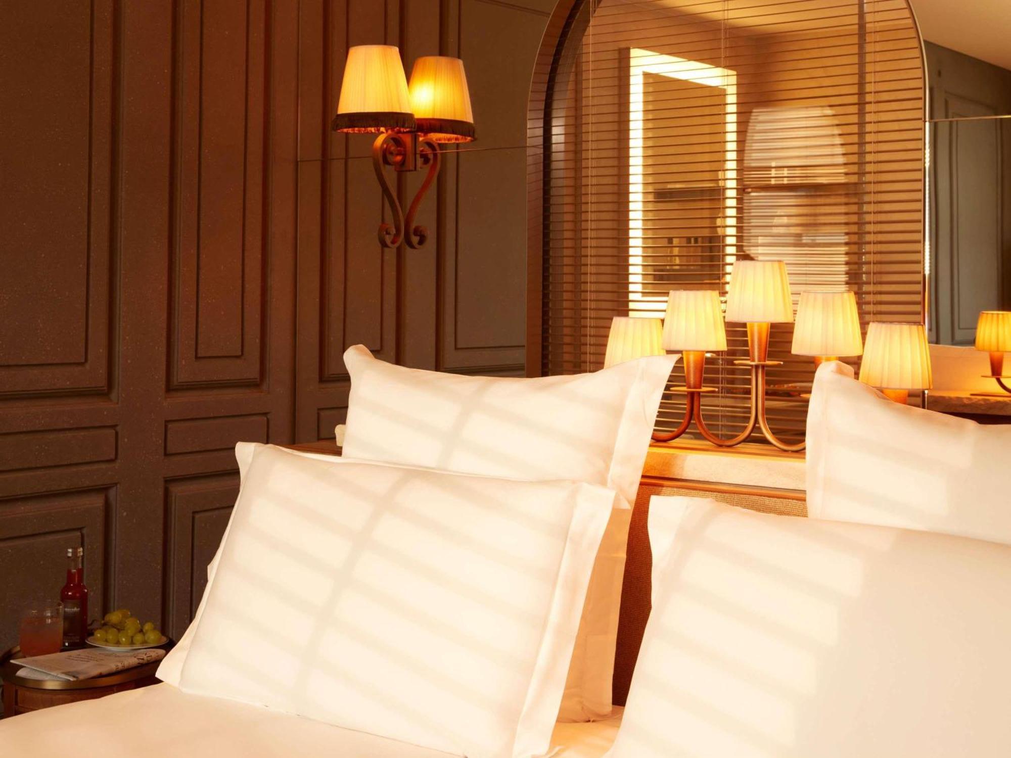 Signature Queen Room