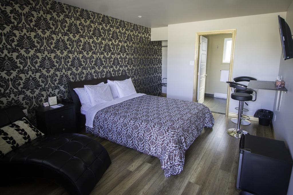 Queen Room
