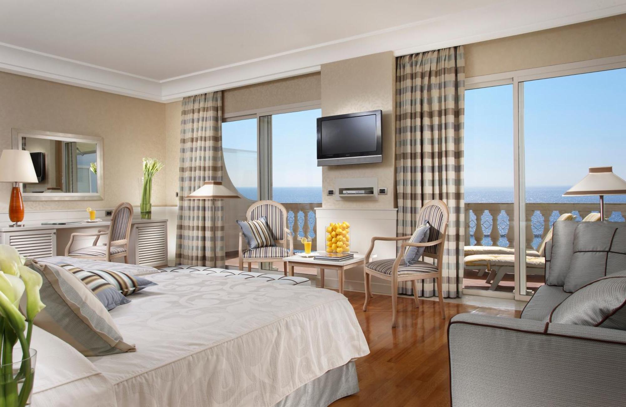 Suite Junior Deluxe con vistas al mar y terraza