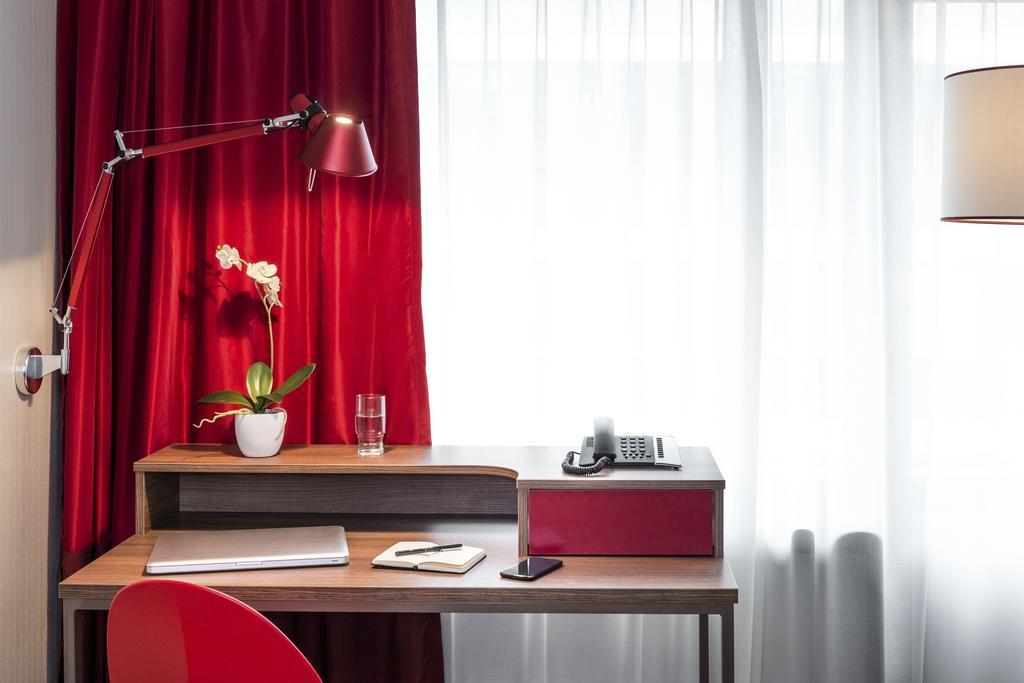 Studio Double Bed