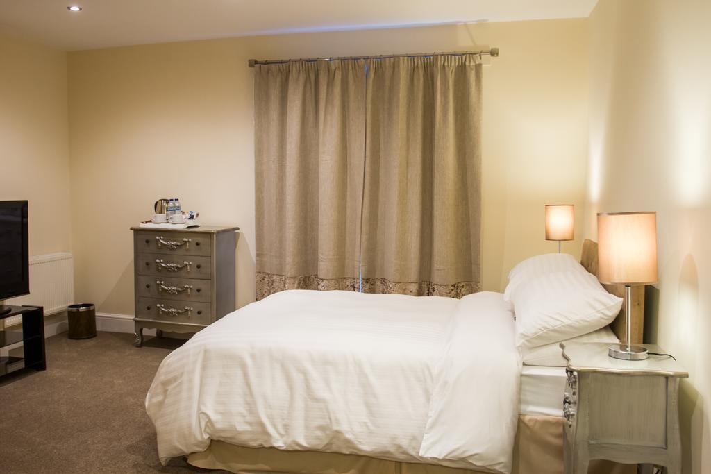 Double Room Private Bathroom