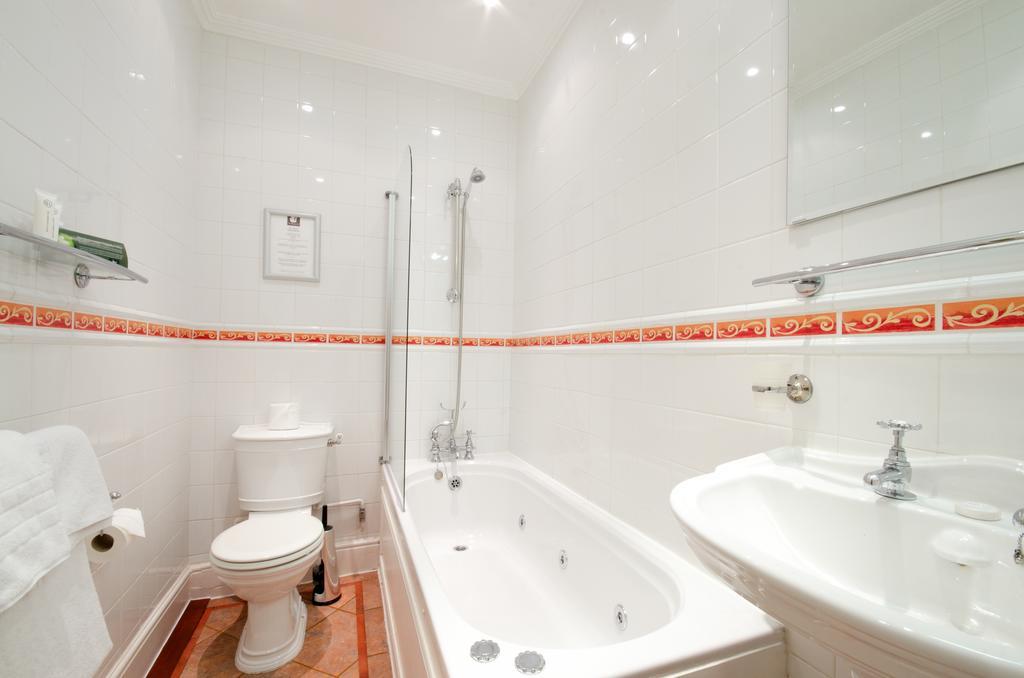 Compact Double Room,188529740:JPEG