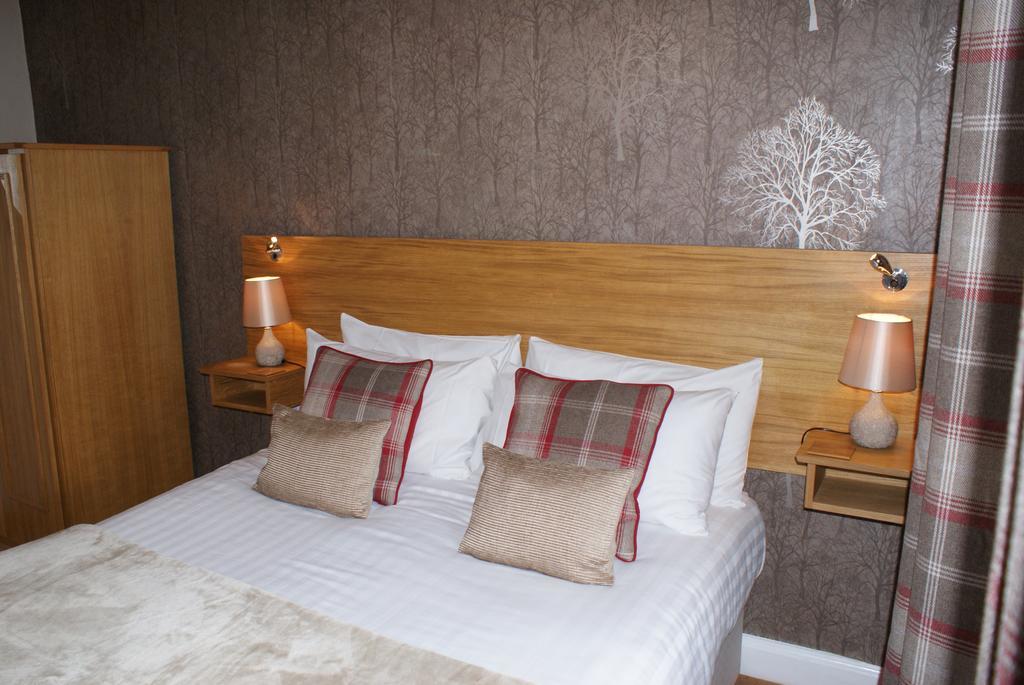 Deluxe King Room with Spa Bath - 5