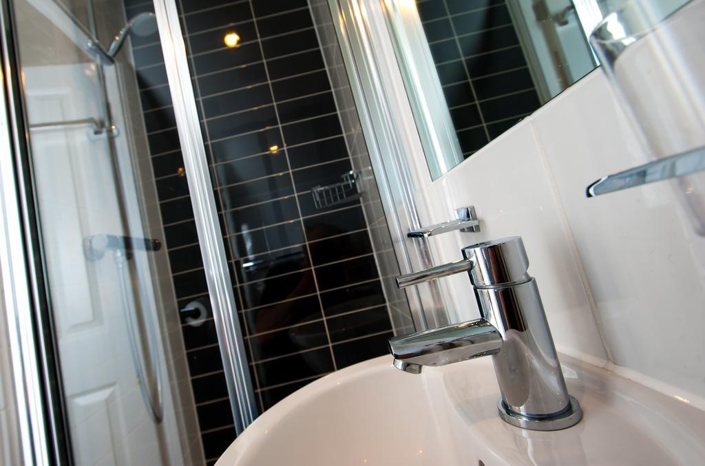 Double Room with Shared Toilet,700635421:JPEG