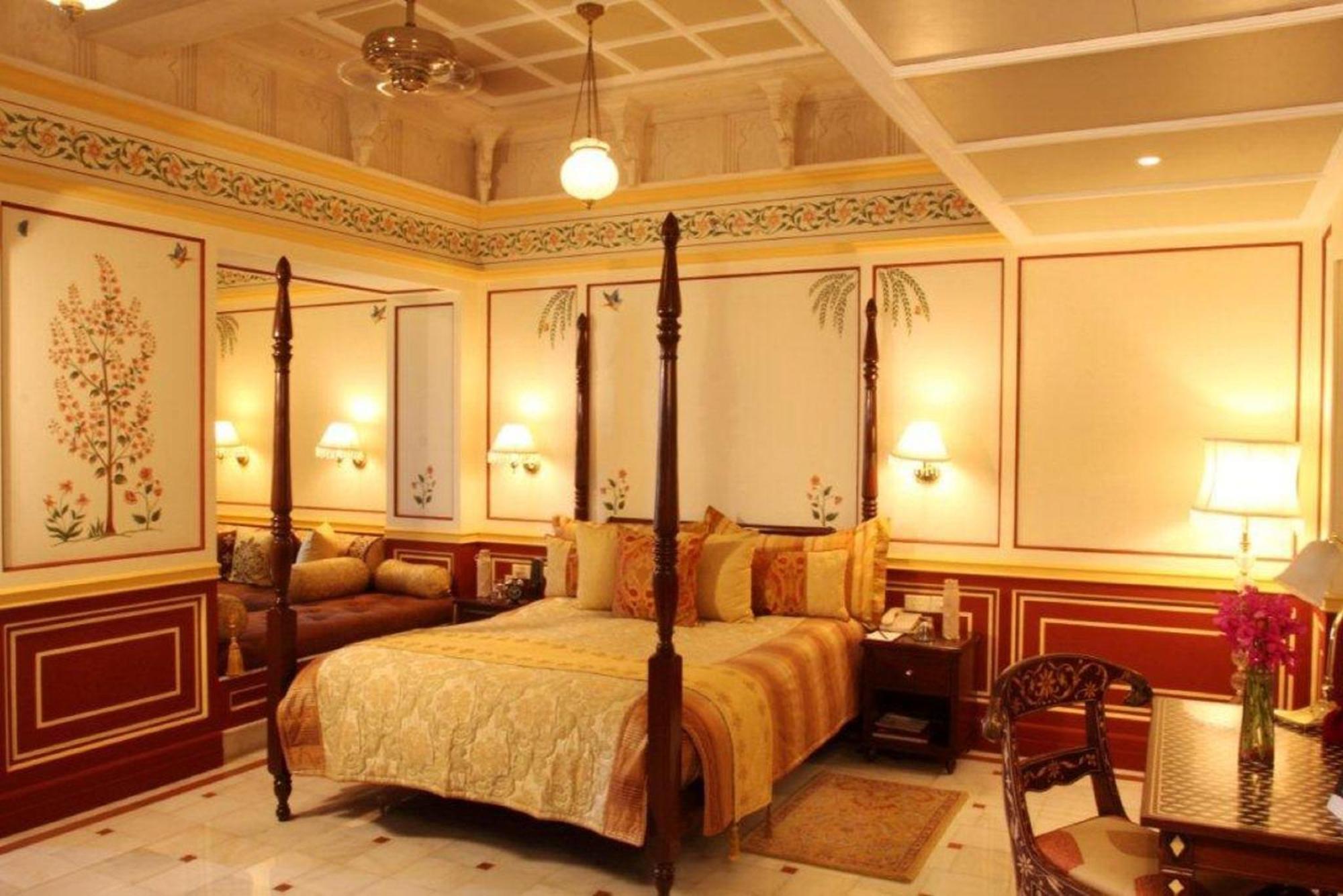Palace Twin Room Lake View