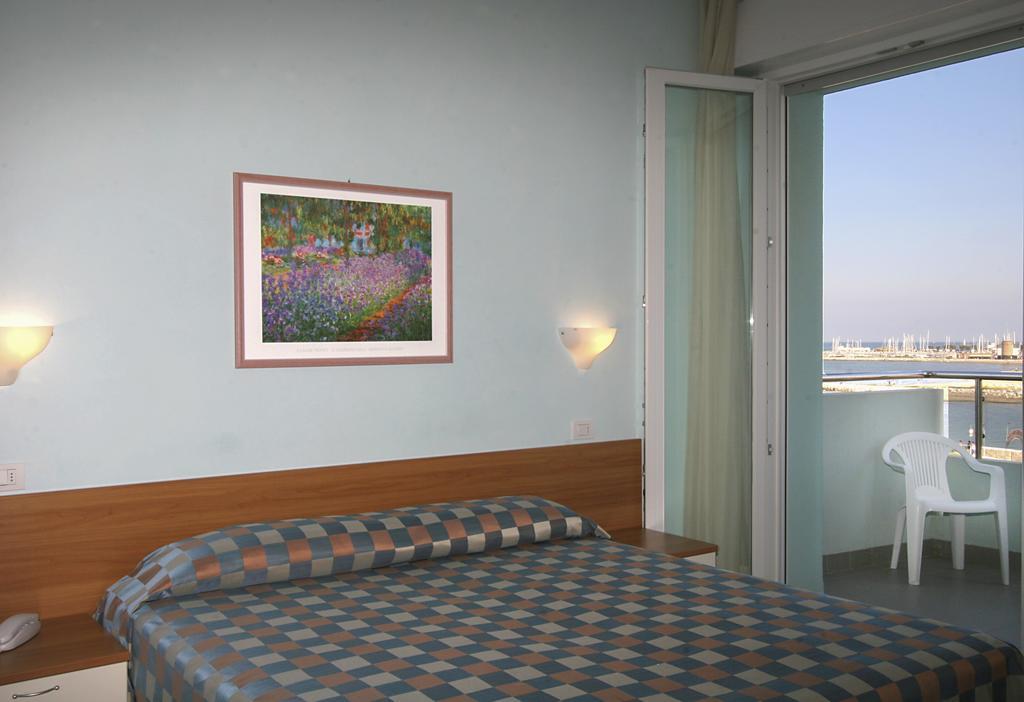 Double or Twin Room Balcony Sea View
