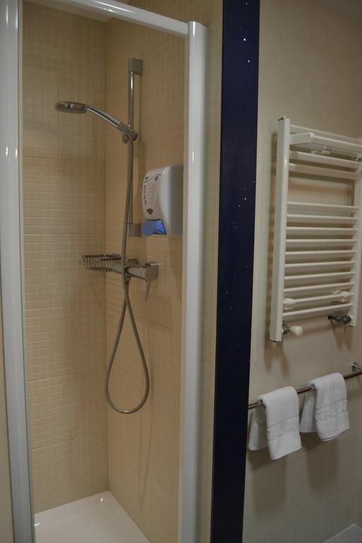 Twin Room,978752668:JPEG