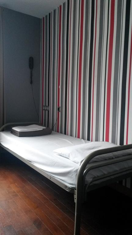 Cama em Dormitório Misto com 4 Camas