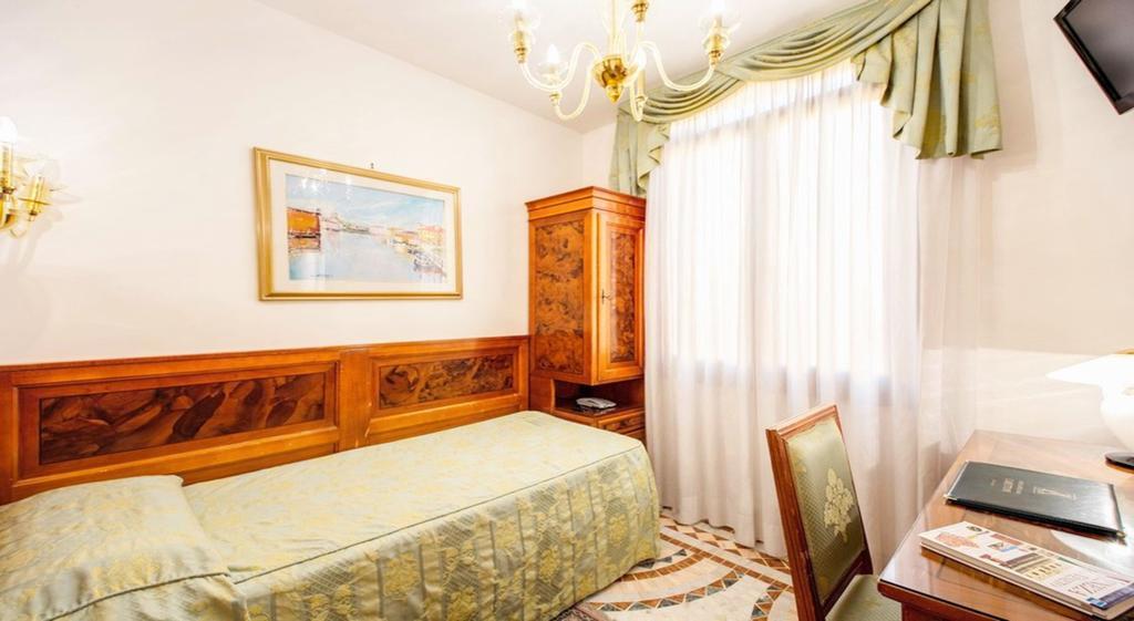 Small Single Room