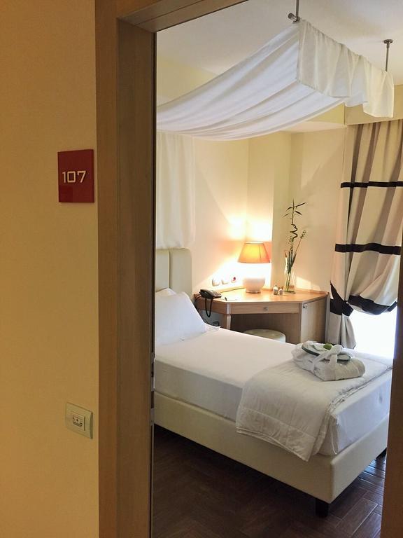 Single Room Balcony