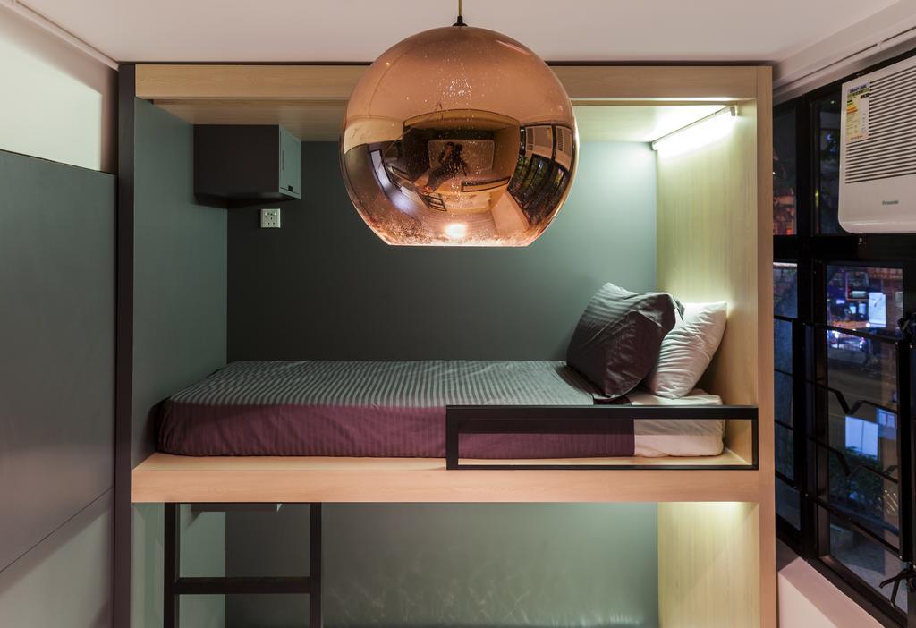 Single Bed 10-Bed Mixed Dormitory Room