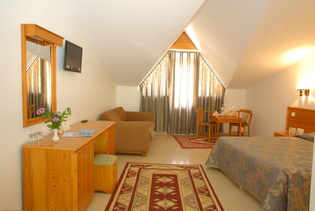 Budget Single Room