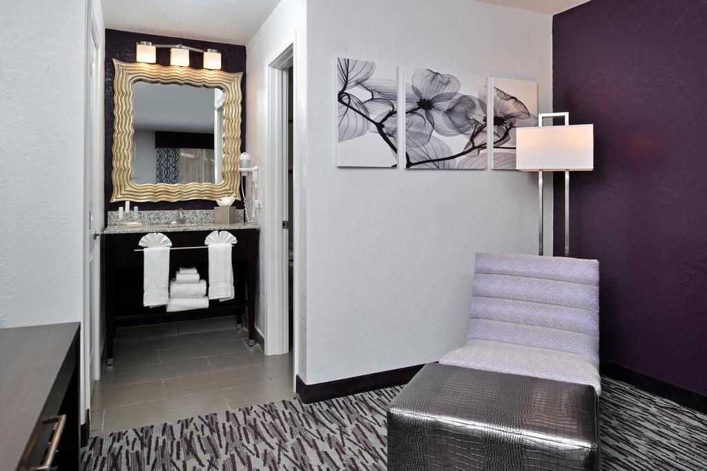 Quarto King - Lado Piscina (Sem Taxa de Resort)
