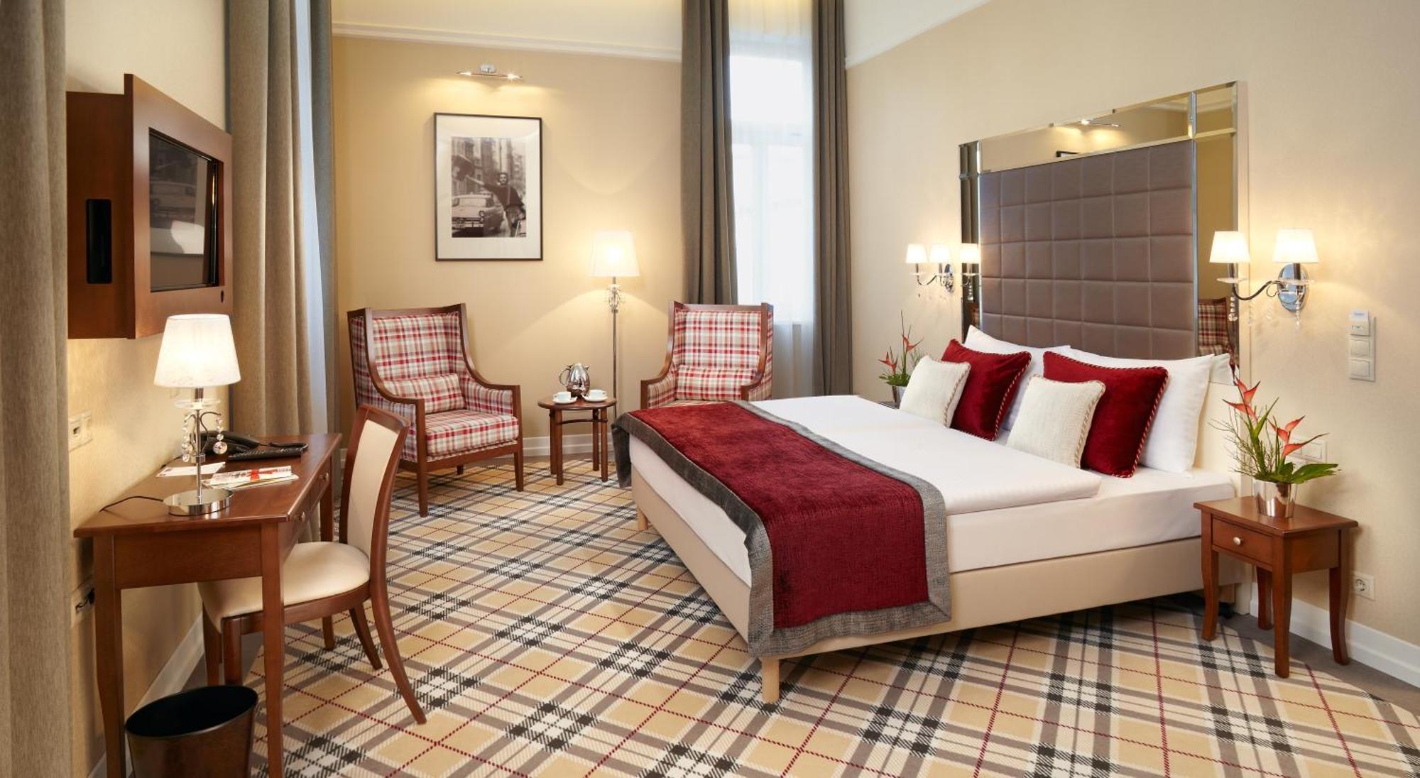 Superior Double Room City View