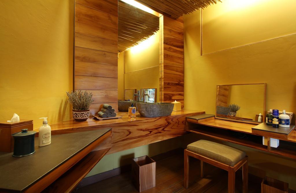 Deluxe Suite with Free Rafting