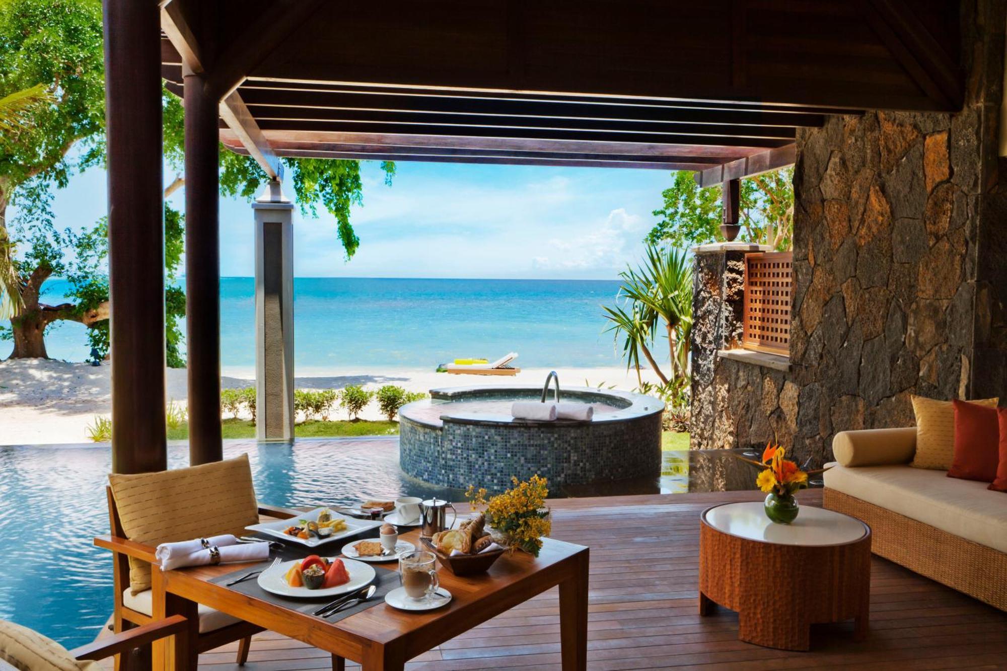 Beach Front Luxury Jet Pool Suite with Heated Pool & Hammam