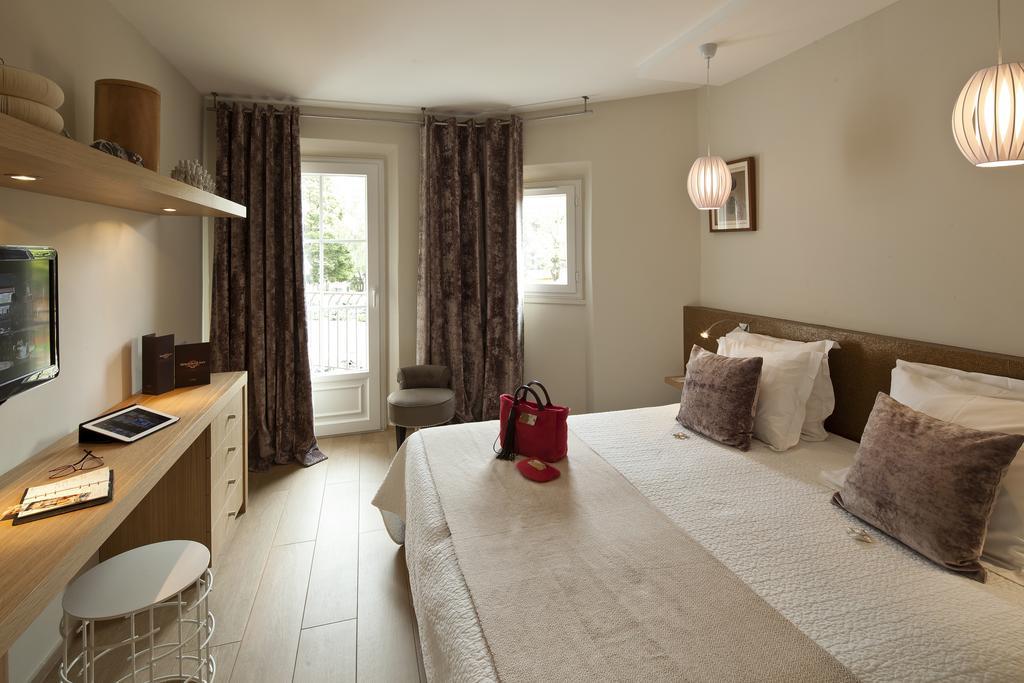 Standard Double or Twin Room Street View