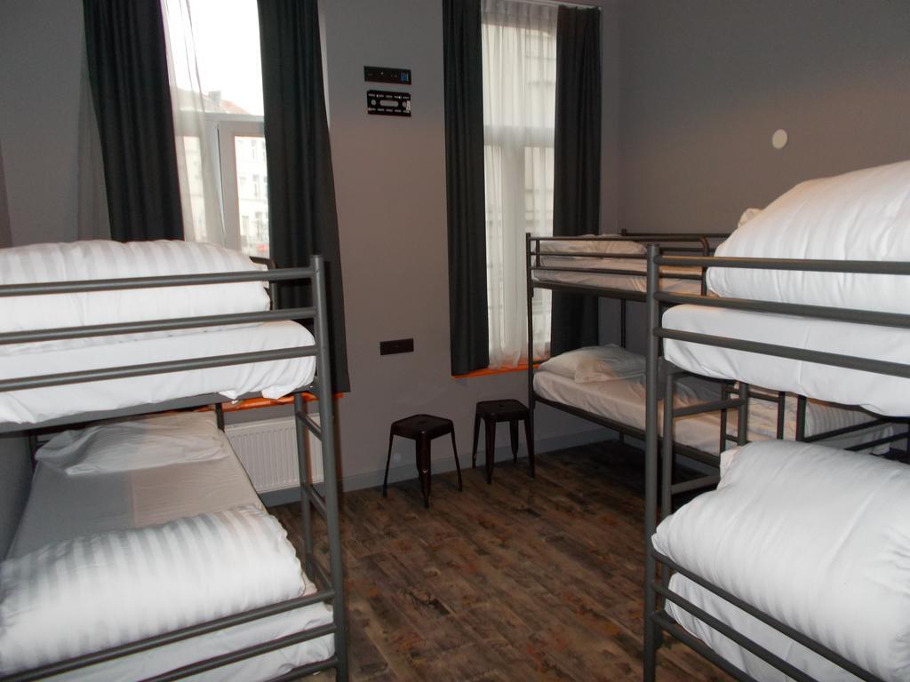 Bed 6-Bed Mixed Dormitory Room