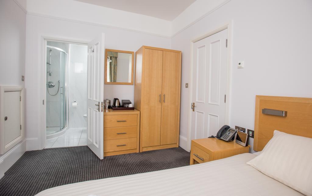Standard Single Room,111855924:JPEG
