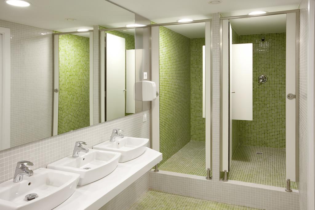 Quarto Quádruplo com Casa de Banho Partilhada