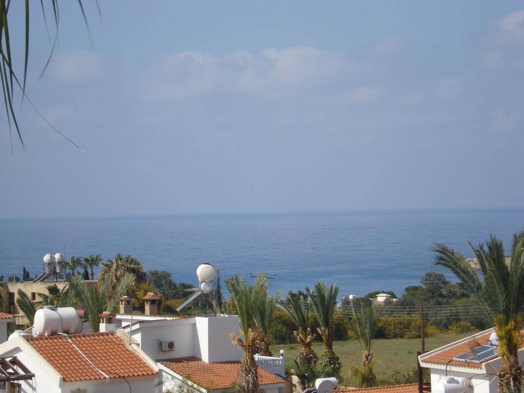 One-Bedroom Apartment Sea View