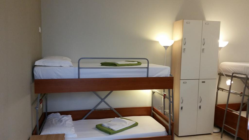 Bed 4-Bed Mixed Dormitory Room