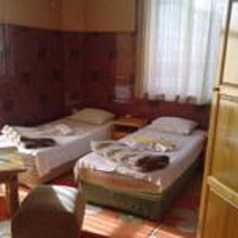 Economy Twin Room without Air Conditioning
