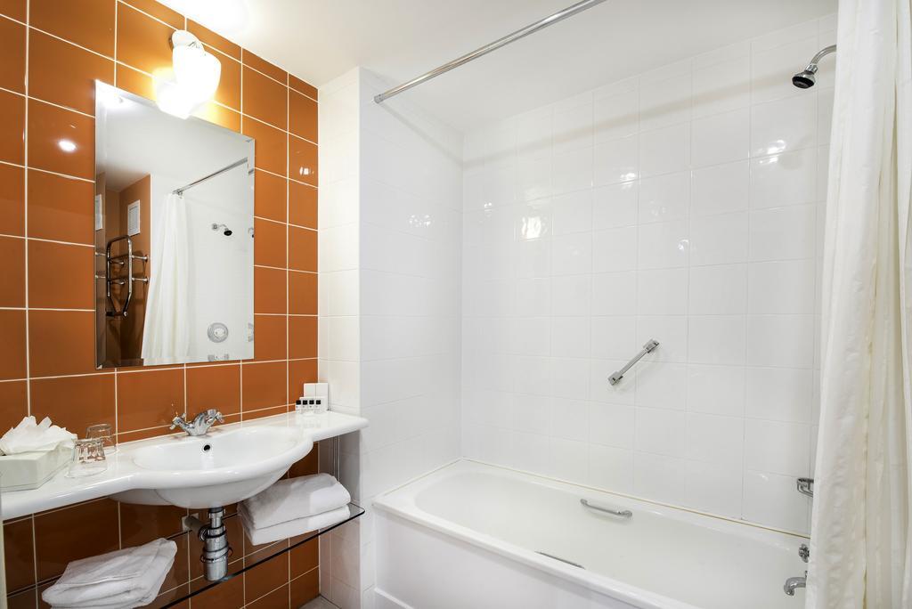 Quarto Duplo