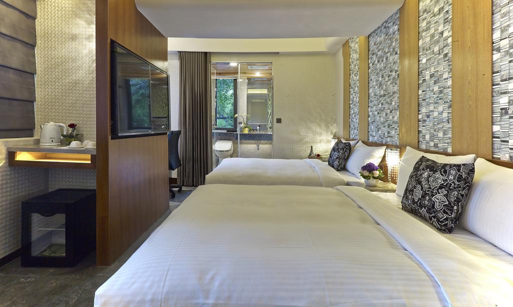 Premium Quadruple Room