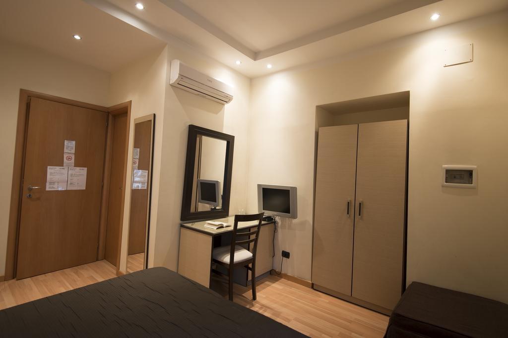 Deluxe Double or Twin Room City View