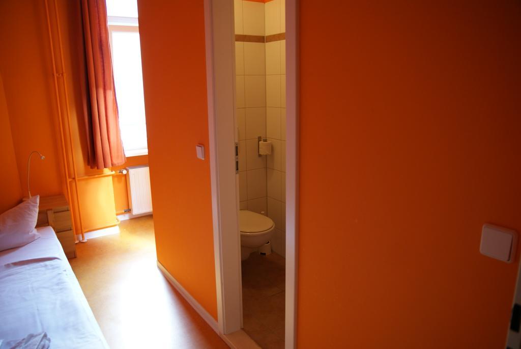 Single Room Bathroom