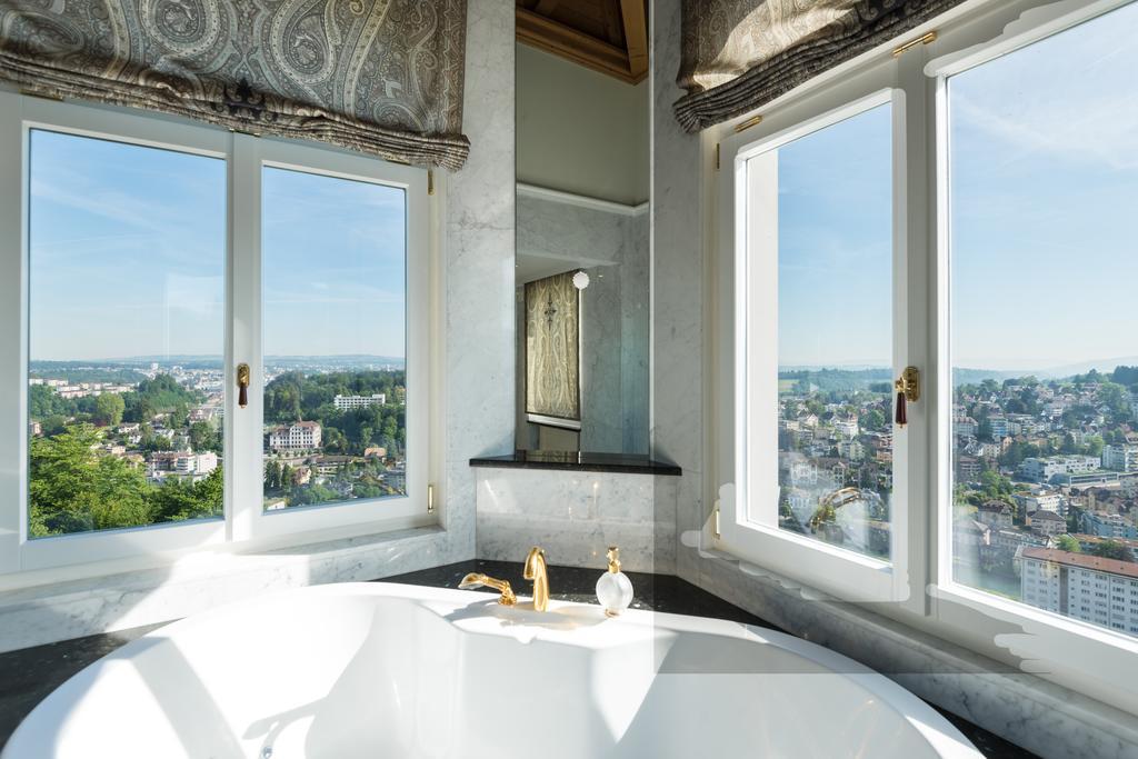 Turner Suite with Terrace and Lake View