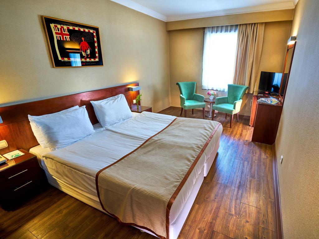 Standard Double or Twin Room,418853571:JPEG